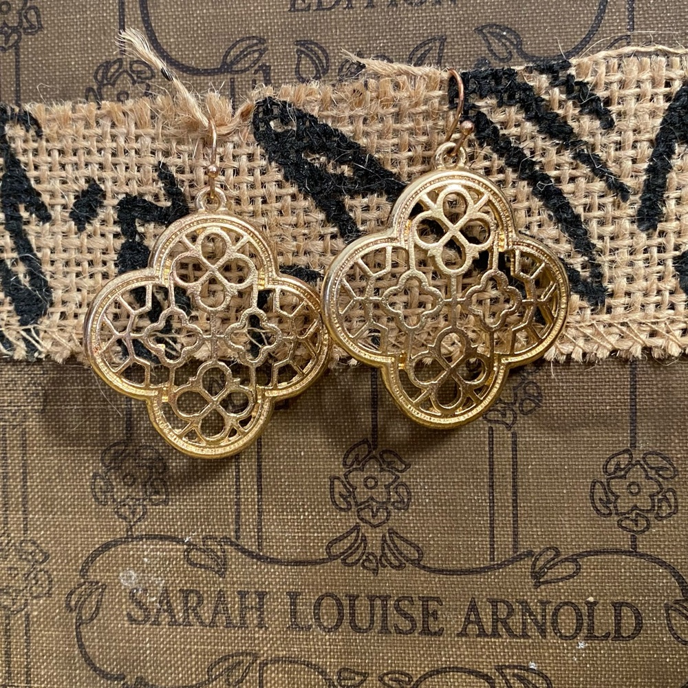 Darling Filigree Quatrefoil Earrings